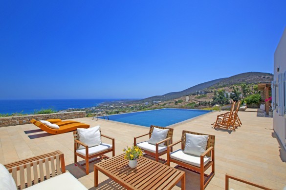 Greece:Mykonos&Cyclades:Antiparos:VillaZelena_VillaSelene:terrace9612.jpg