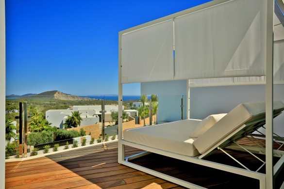 Spain:Ibiza:AlegreBelle_VillaAlegria:balcony4.jpg