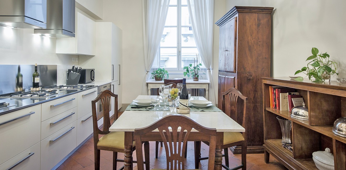 Italy:Tuscany:Florence:ITFI021_ApartmentFiorentino:Kitchen06.jpg