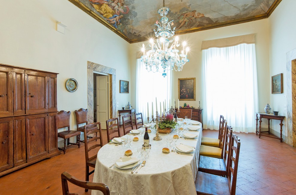 Italy:Tuscany:Florence:ITFI021_ApartmentFiorentino:DiningRoom17.jpg