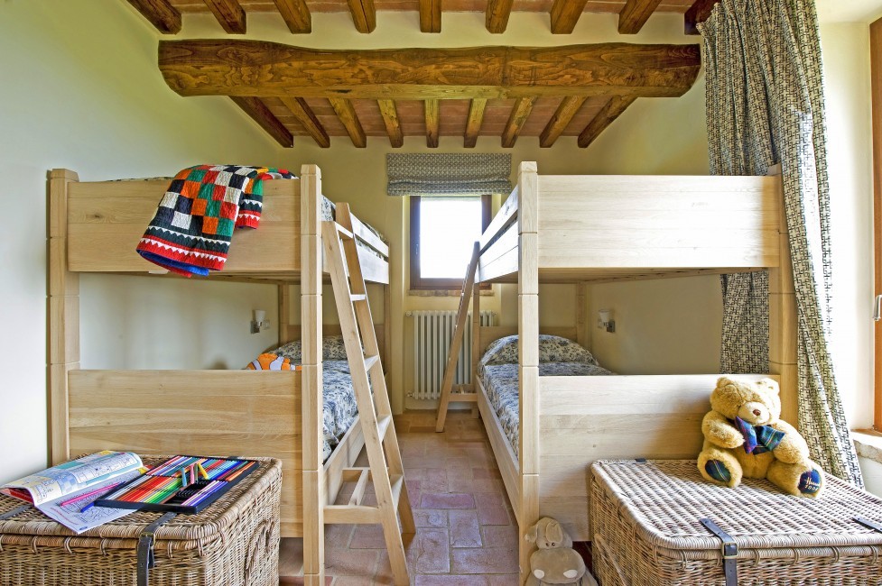 Italy:Umbria:Perugia:ITPG02:VillaCiara:bedroomchildren.jpg