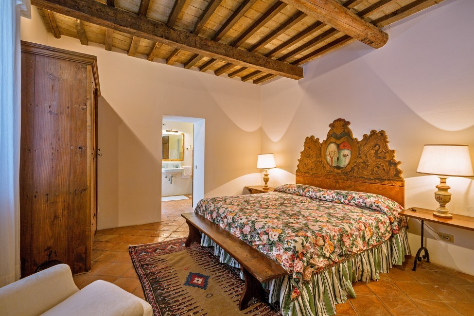 Italy:Umbria:Perugia:ITPG25_VillaFiaba:bedroom2.jpg