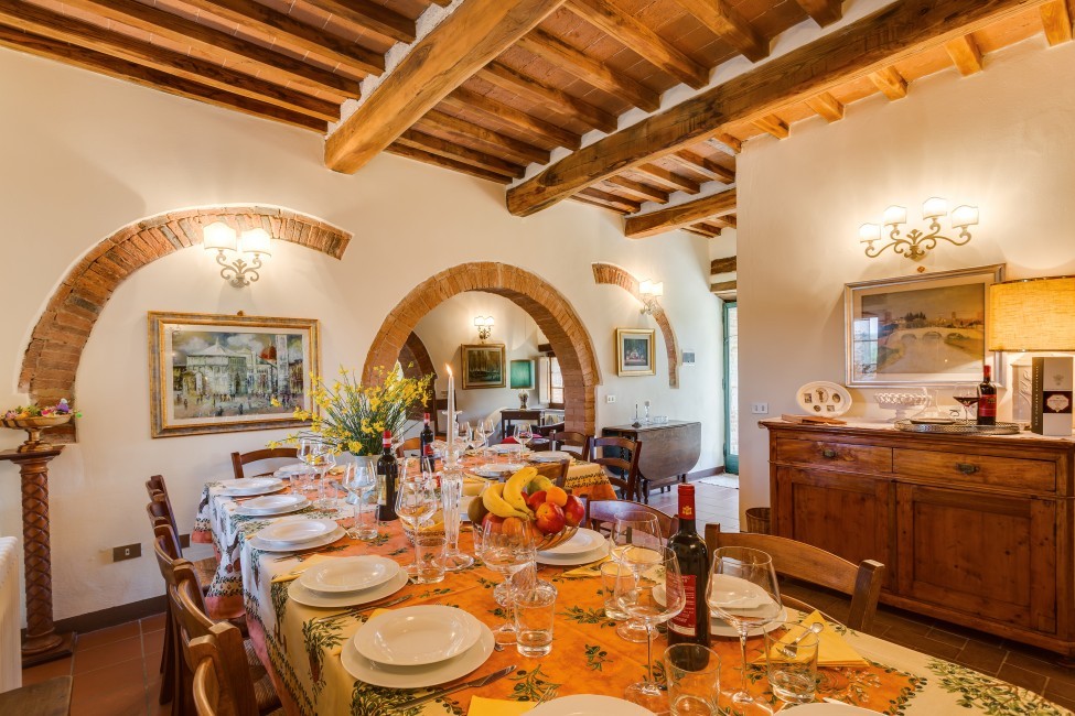 Italy:Tuscany:Chianti:ITSI09_VillaChiantigiana:diningroom02.jpg