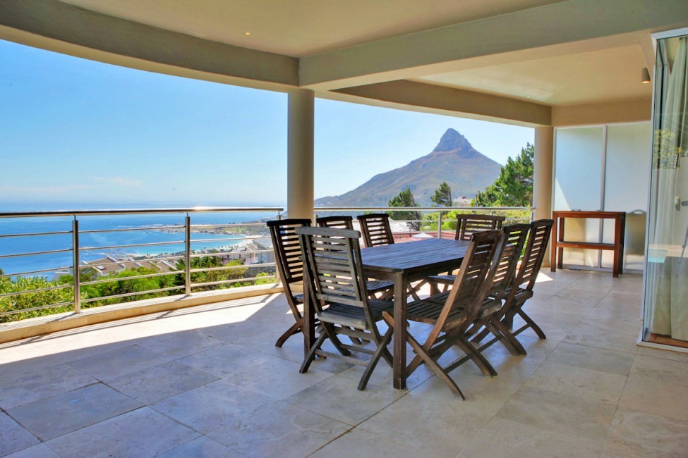 SouthAfrica:CapeTown:Silva_ApartmentSylvanna:balcony3.jpg