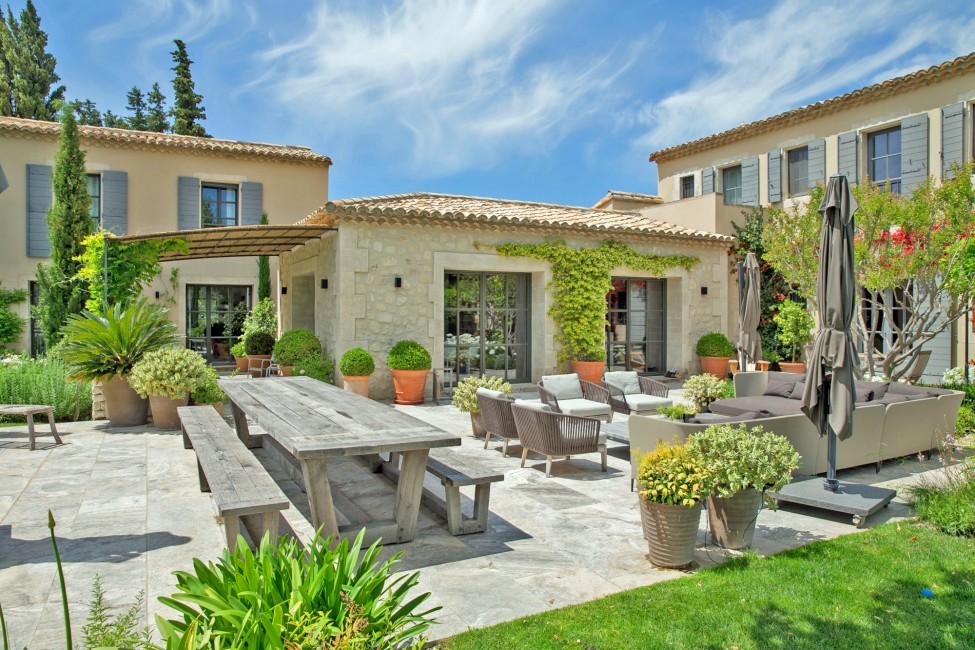 France:Provence:Paradou:Villa10_VillaParadis:terrace7545.JPG