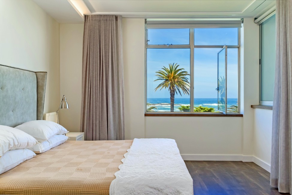 SouthAfrica:CapeTown:Sunkiss_VillaSommer:bedroom18.jpg