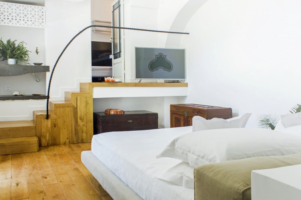 Italy:Amalfi:LoShah_SabrinaEstate:bedroom78.jpg