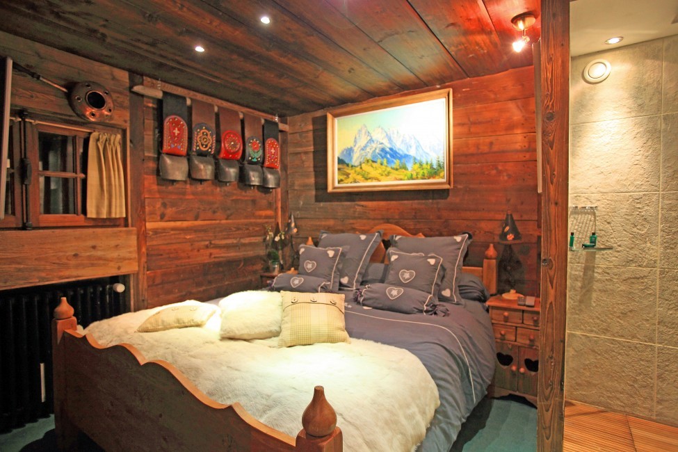 France:Chamonix:Hameau_ChaletHonore:bedroom5.jpg