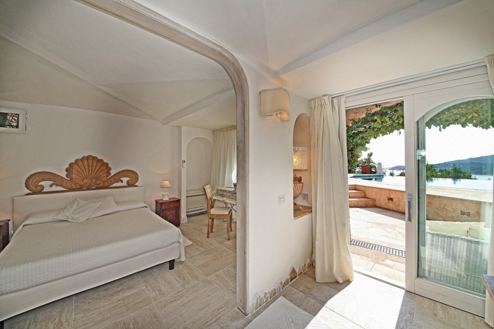 Italy:Sardinia:PortoCervo:VillaAnnette_VillaAnita:bedroom804.jpg