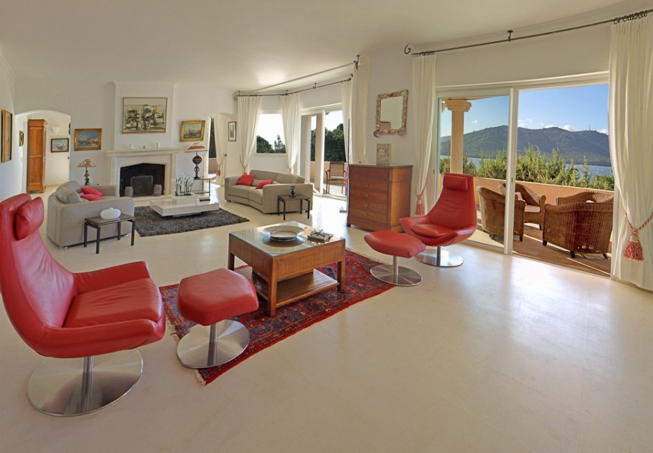 France:Corsica:PortoVecchio:RL51_VillaEli:livingroom.jpg
