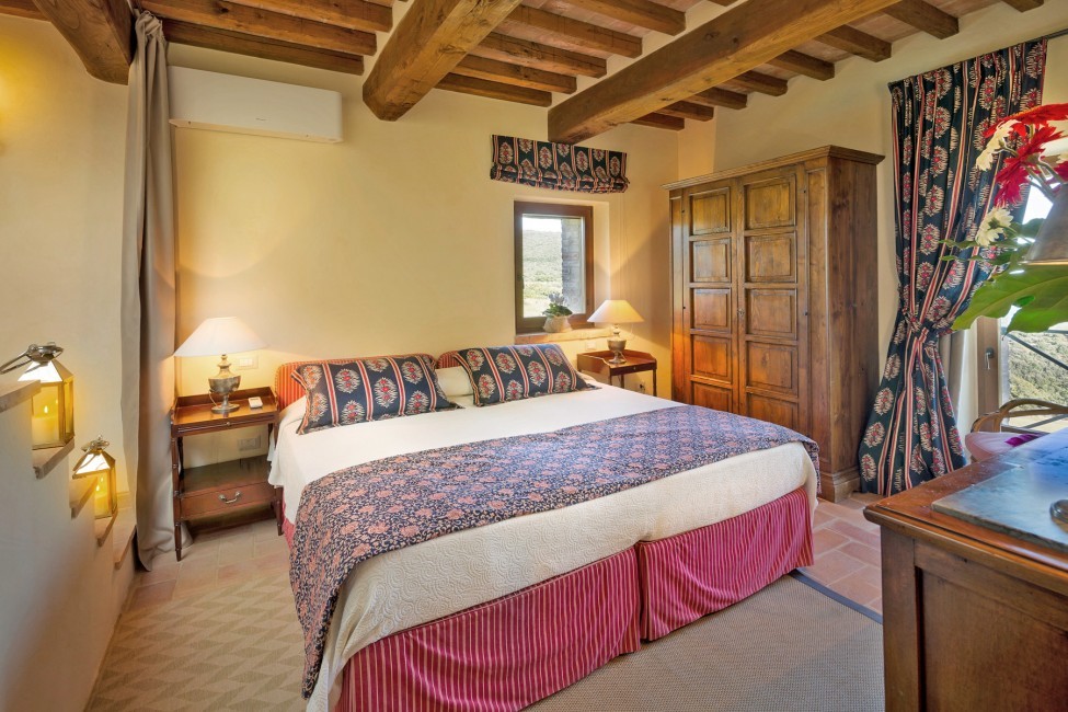 Italy:Umbria:Perugia:ITPG02_VillaCiara:bedroom13.jpg