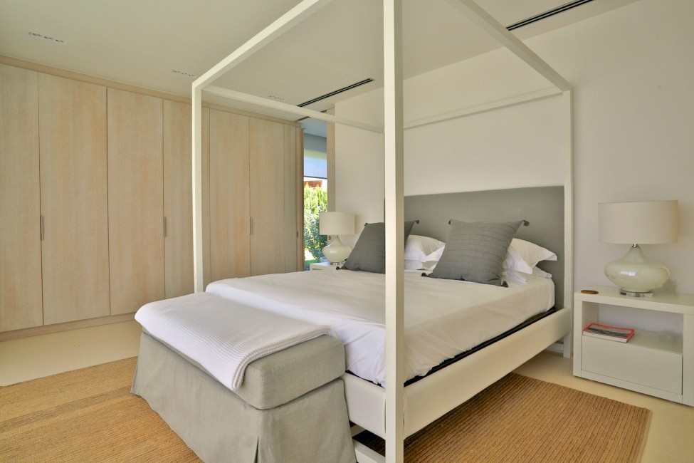 Spain:Ibiza:CalaContaDream_VillaClarinda:bedroom45.jpg