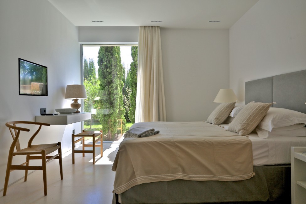 Spain:Ibiza:CalaContaDream_VillaClarinda:bedroom67.jpg