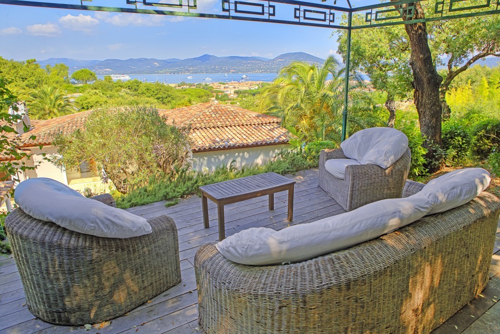 France:Coted'Azur:St.Tropez:VillaBella_VillaBastian:balcony32.jpg