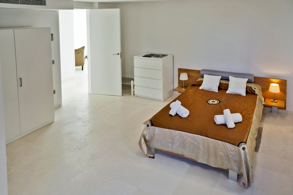 Spain:Ibiza:CasaPiro_VillaPia:bedroom21.jpg