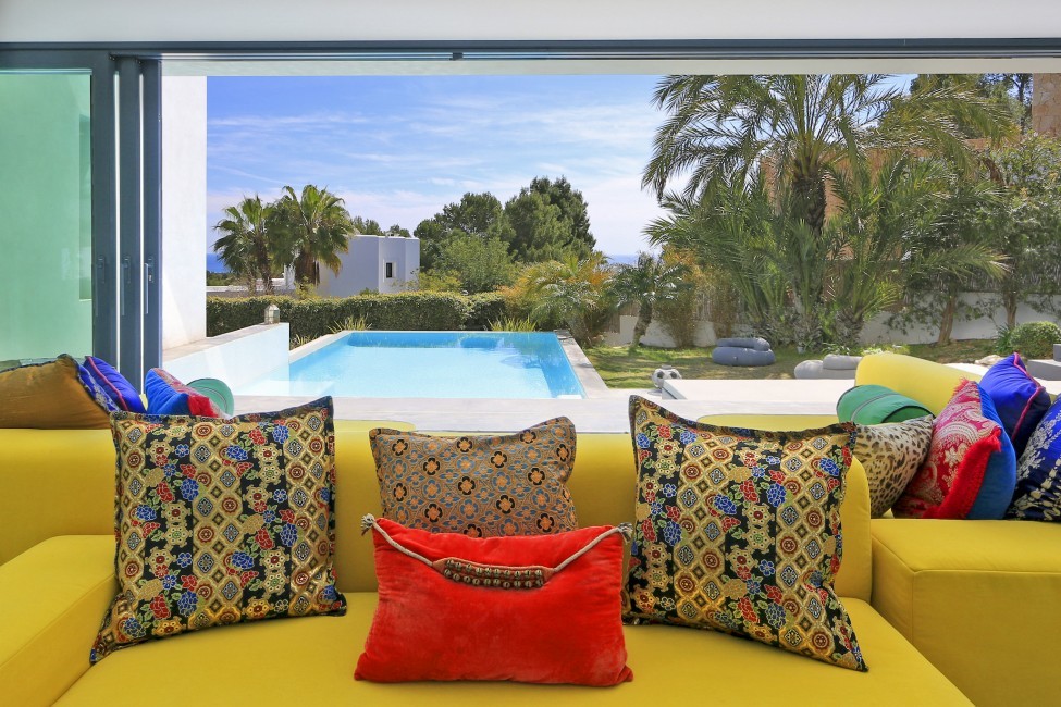 Spain:Ibiza:CanLuisa_VillaLuisina:livingroom17.JPG