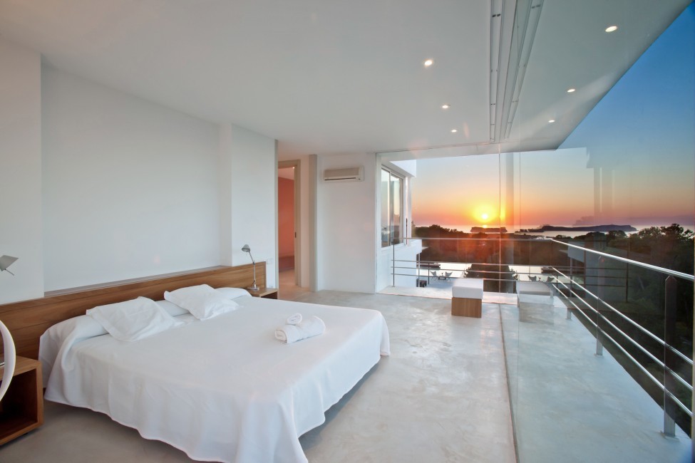 Spain:Ibiza:PepCalo_VillaChello:bedroom27.jpg