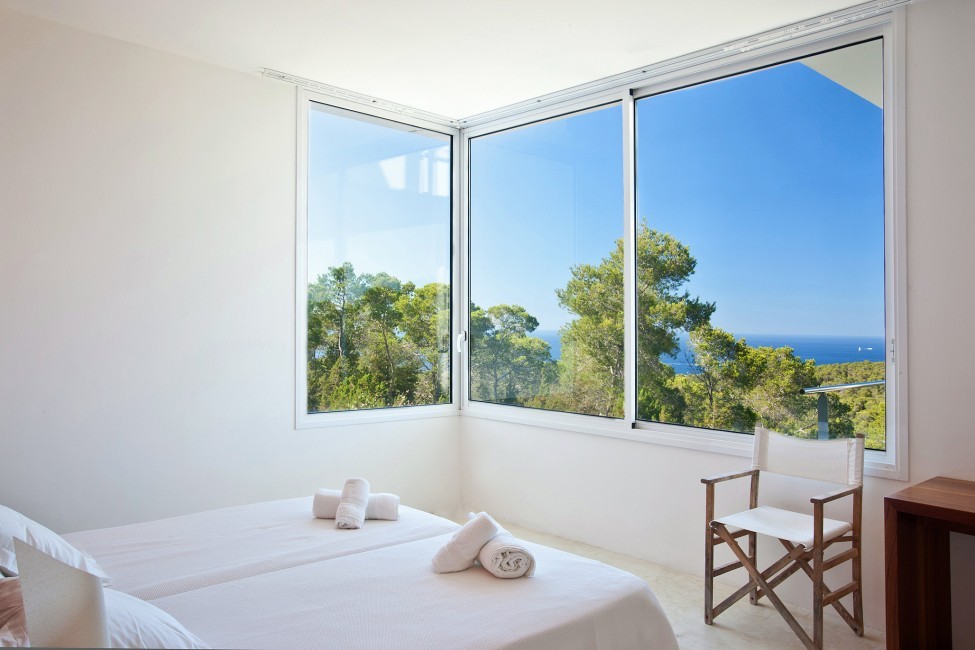 Spain:Ibiza:PepCalo_VillaChello:bedroom12.jpg