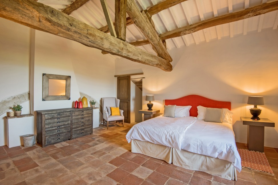 Italy:Umbria:Perugia:ITPG08VillaZenzero_ZefiroEstate:bedroom62.jpg
