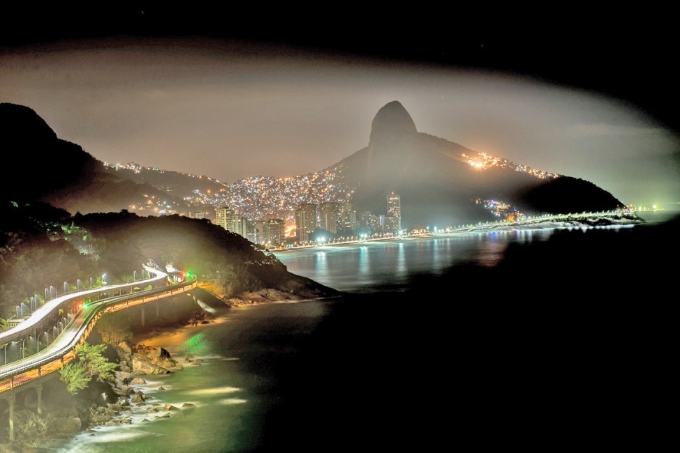 Brazil:RiodeJaneiro:W01.185_VillaLuis:view51.JPG