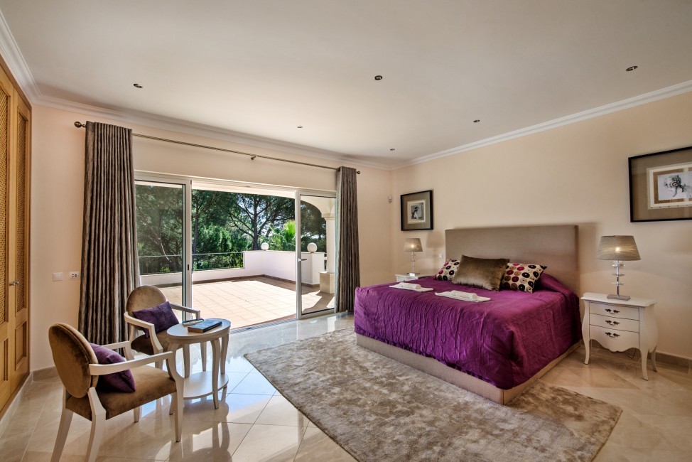 Portugal:Algarve:QuintadoLago:VillaHelenite_VillaHelia:bedroom30.jpg