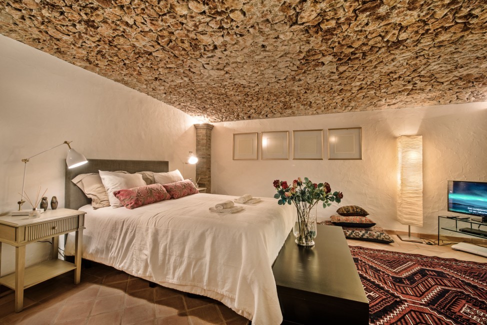 Portugal:Algarve:QuintadoLago:VillaAmarillo_VillaAdriene:bedroom8.jpg