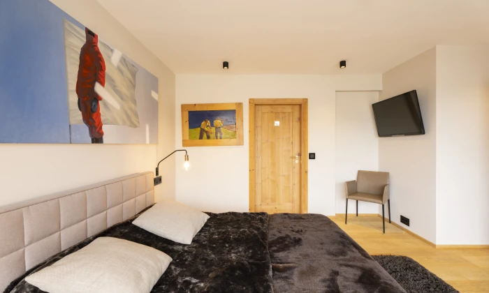 Penthouse Contempo