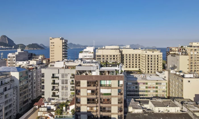 Penthouse Ador