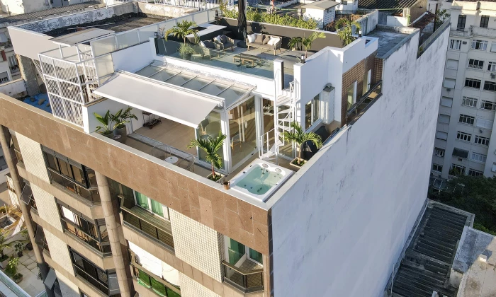 Penthouse Ador