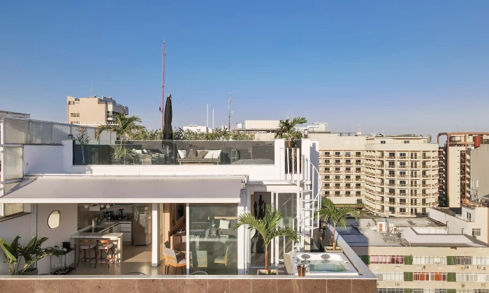 Penthouse Ador