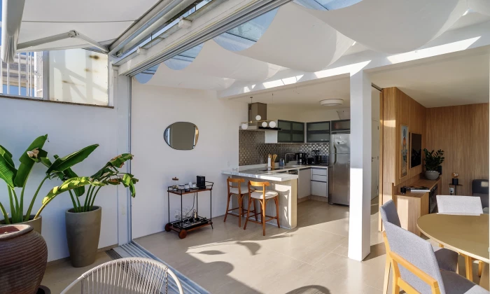 Penthouse Ador
