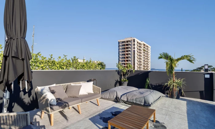 Penthouse Ador