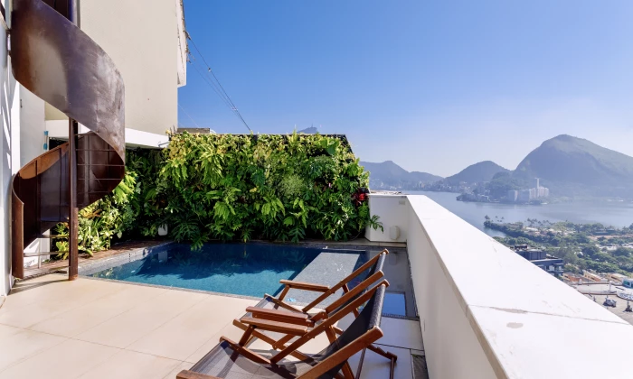 Penthouse Irma