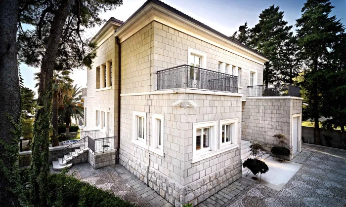 Villa Spelina