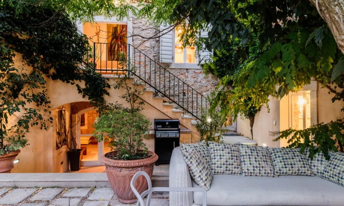 Villa Holi
