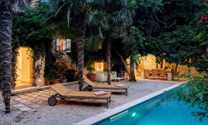 Villa Holi