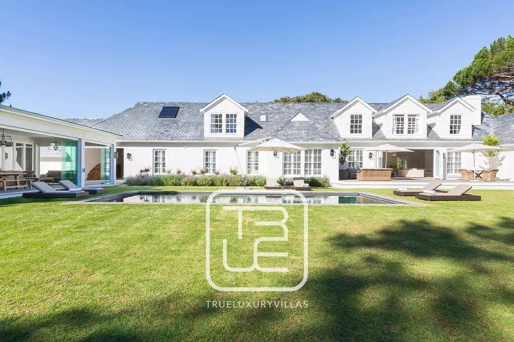 Villa Wisteria Lane