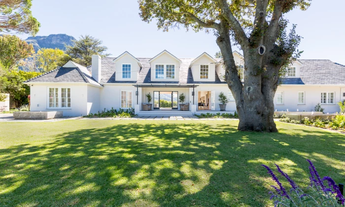 Villa Wisteria Lane