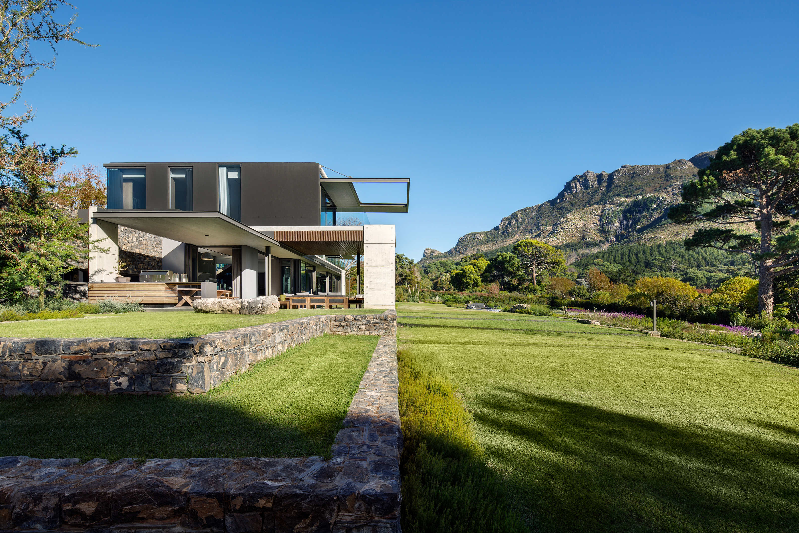 Villa Anafema