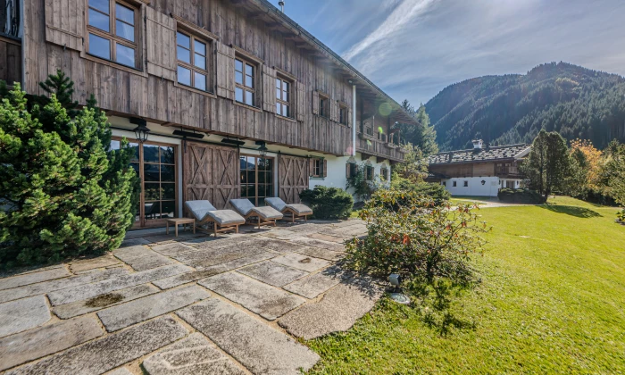 Tyrolia Estate