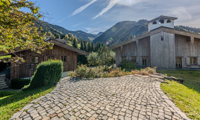 Tyrolia Estate