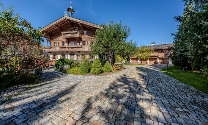 Tyrolia Estate