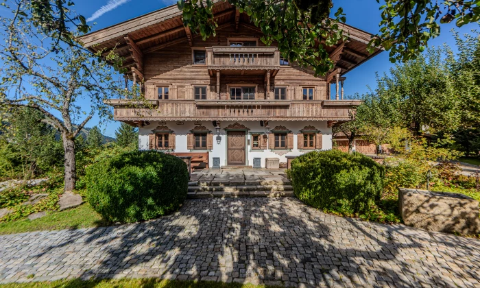 Tyrolia Estate