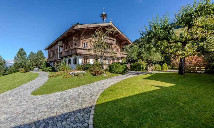 Tyrolia Estate