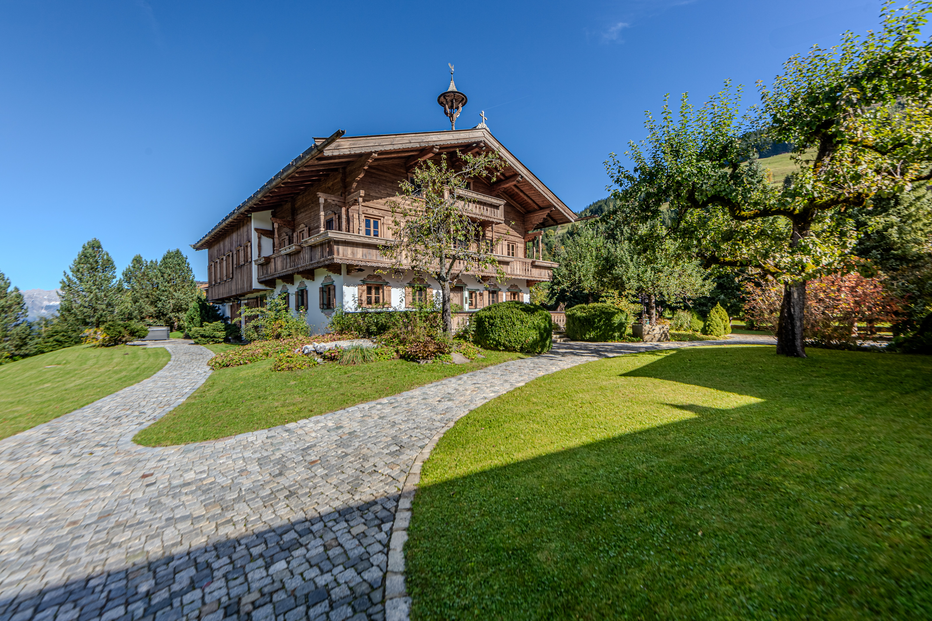 Tyrolia Estate