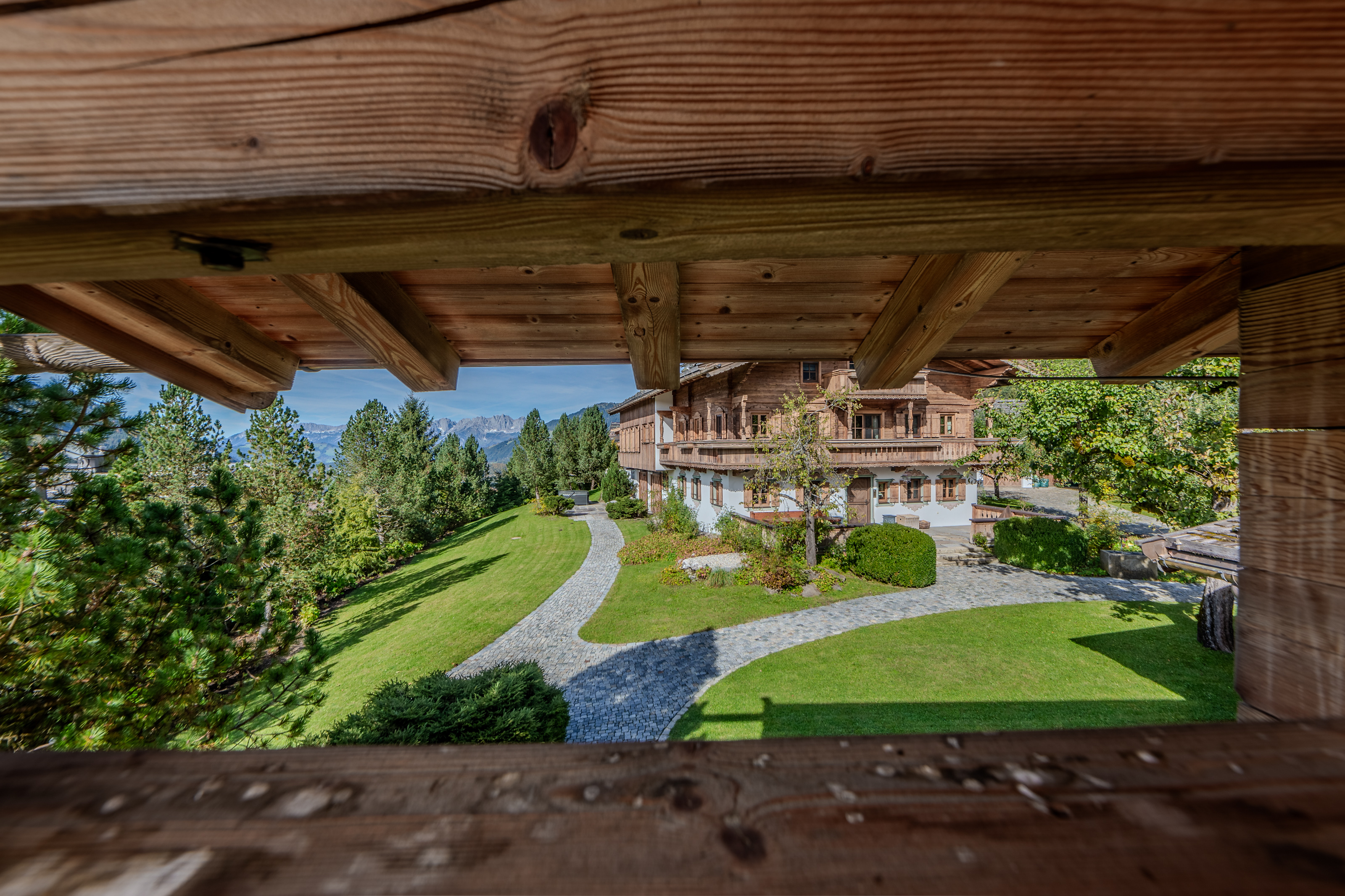 Tyrolia Estate