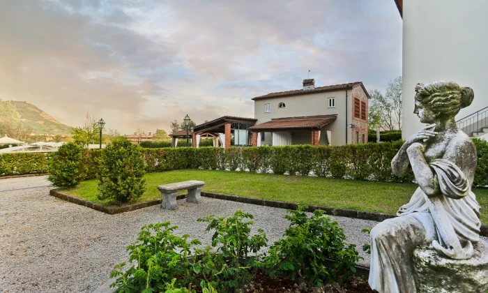 Villa Leona 2