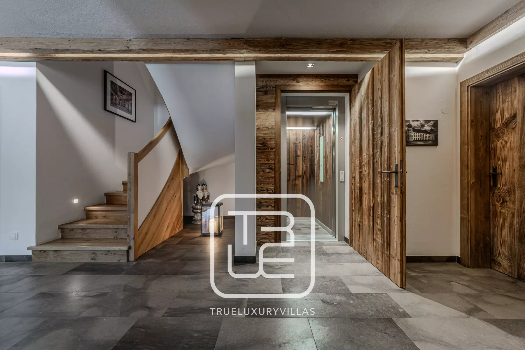 Chalet Zephyr