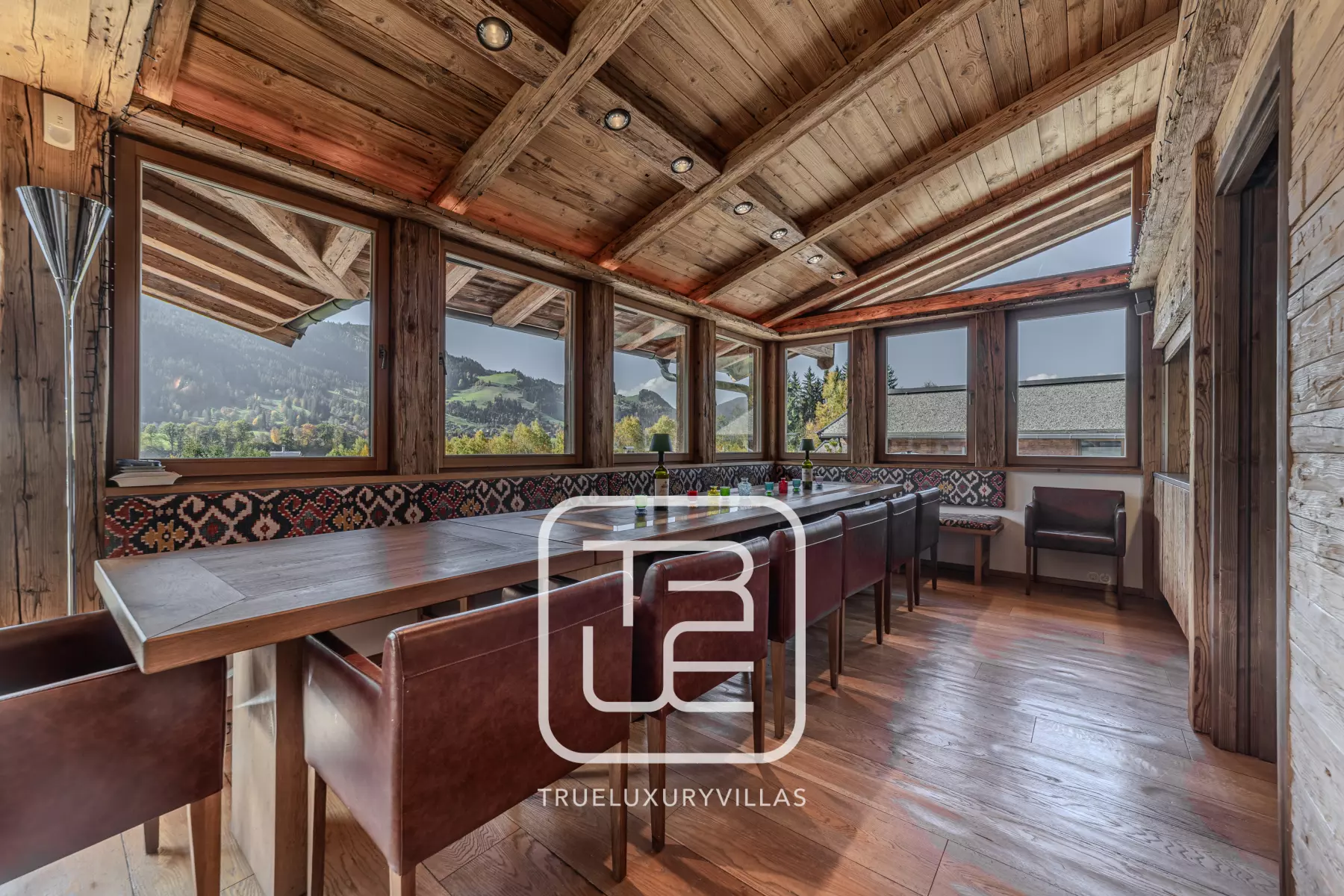 Chalet Zephyr