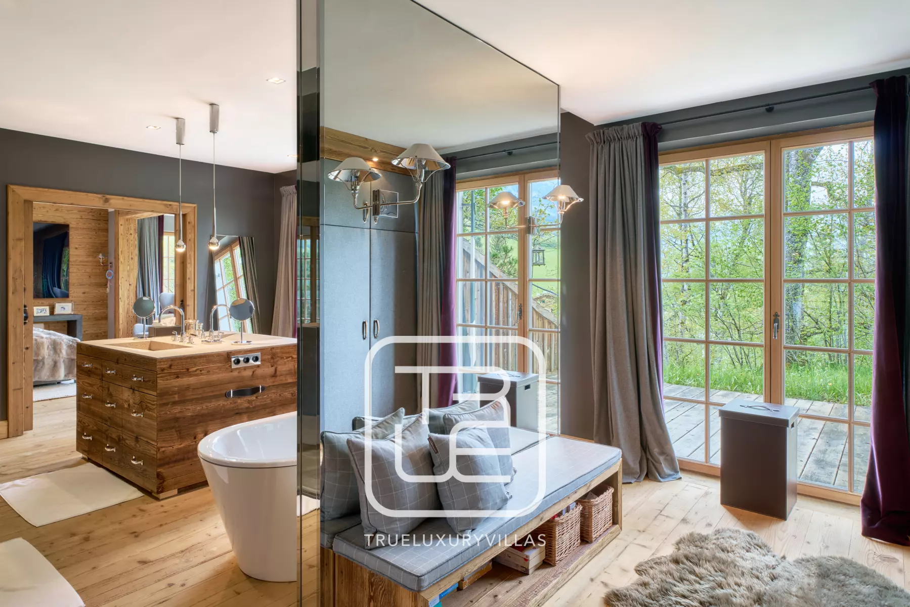 Schlafzimmer 1